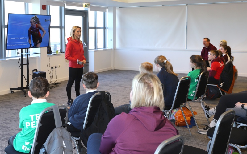 Hockey Commonwealth Bronze medallist Charlotte Hartley speaks to the schoolchildren